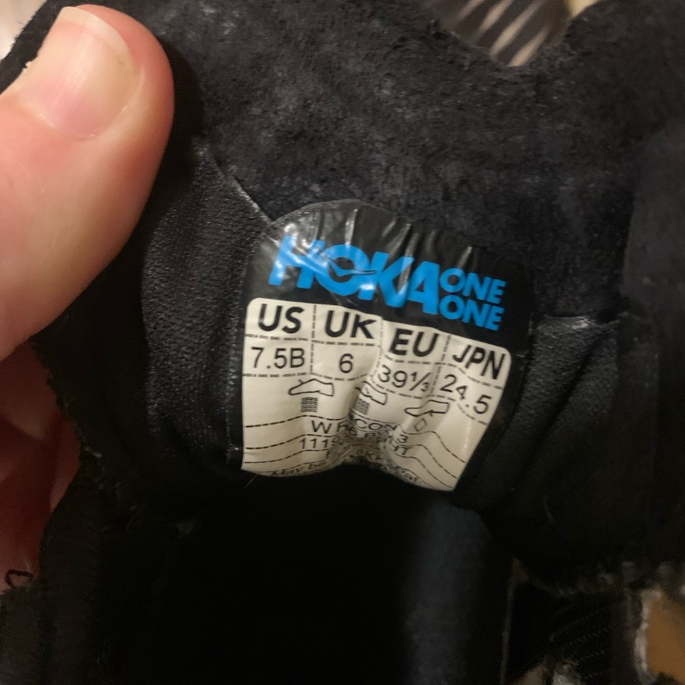 Sneakers - Picture 4 of 4